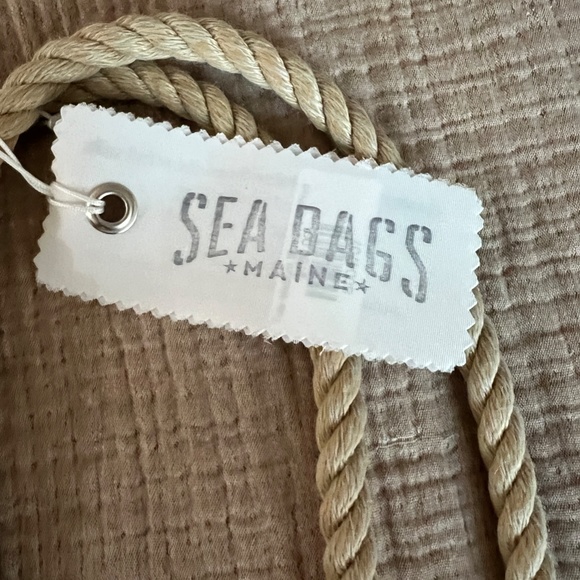 Sea Bags Medium Blue Whale Print Tote with Cell Phone Pocket Product #S004707 - Picture 7 of 8